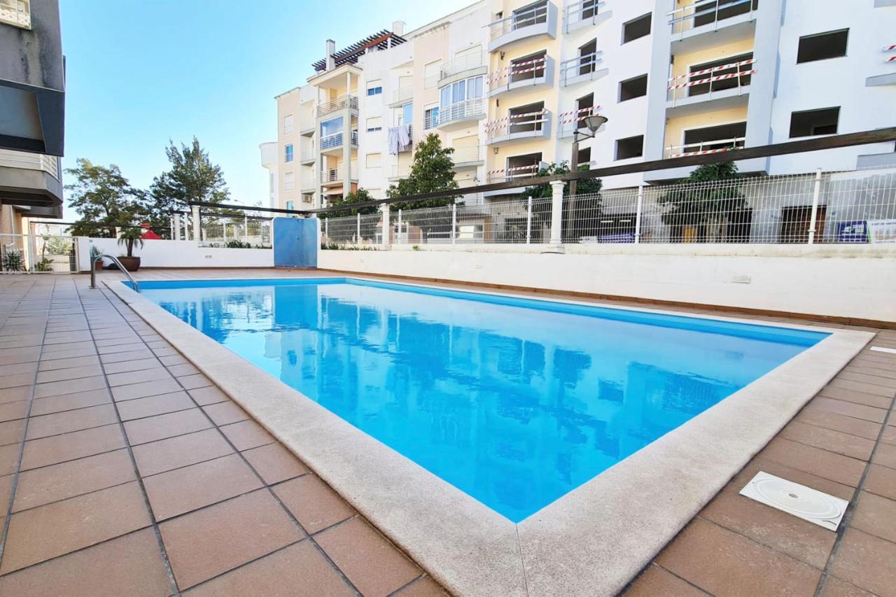 Tr - With Pool And Parking Armação de Pêra